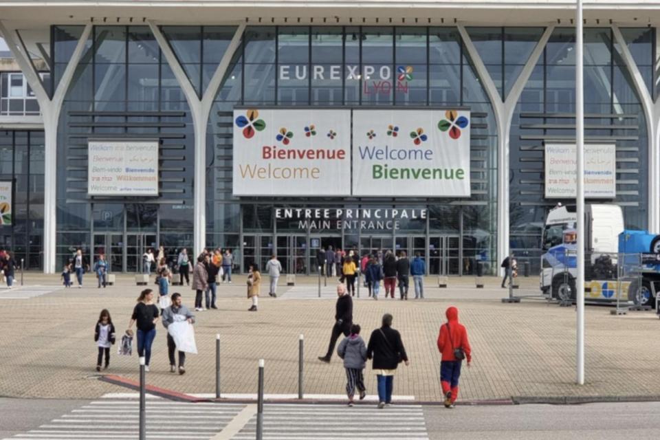 Studio Arena - Groupama Stadium Lyon 梅济约 外观 照片